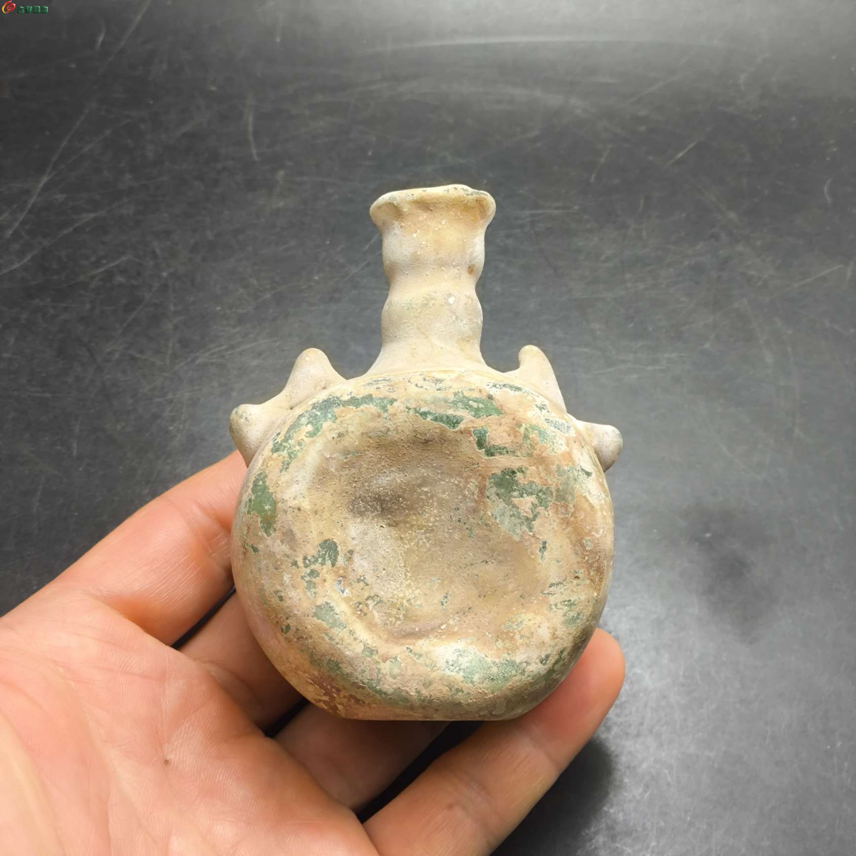 臻藏美品琉璃双耳瓶1.jpg