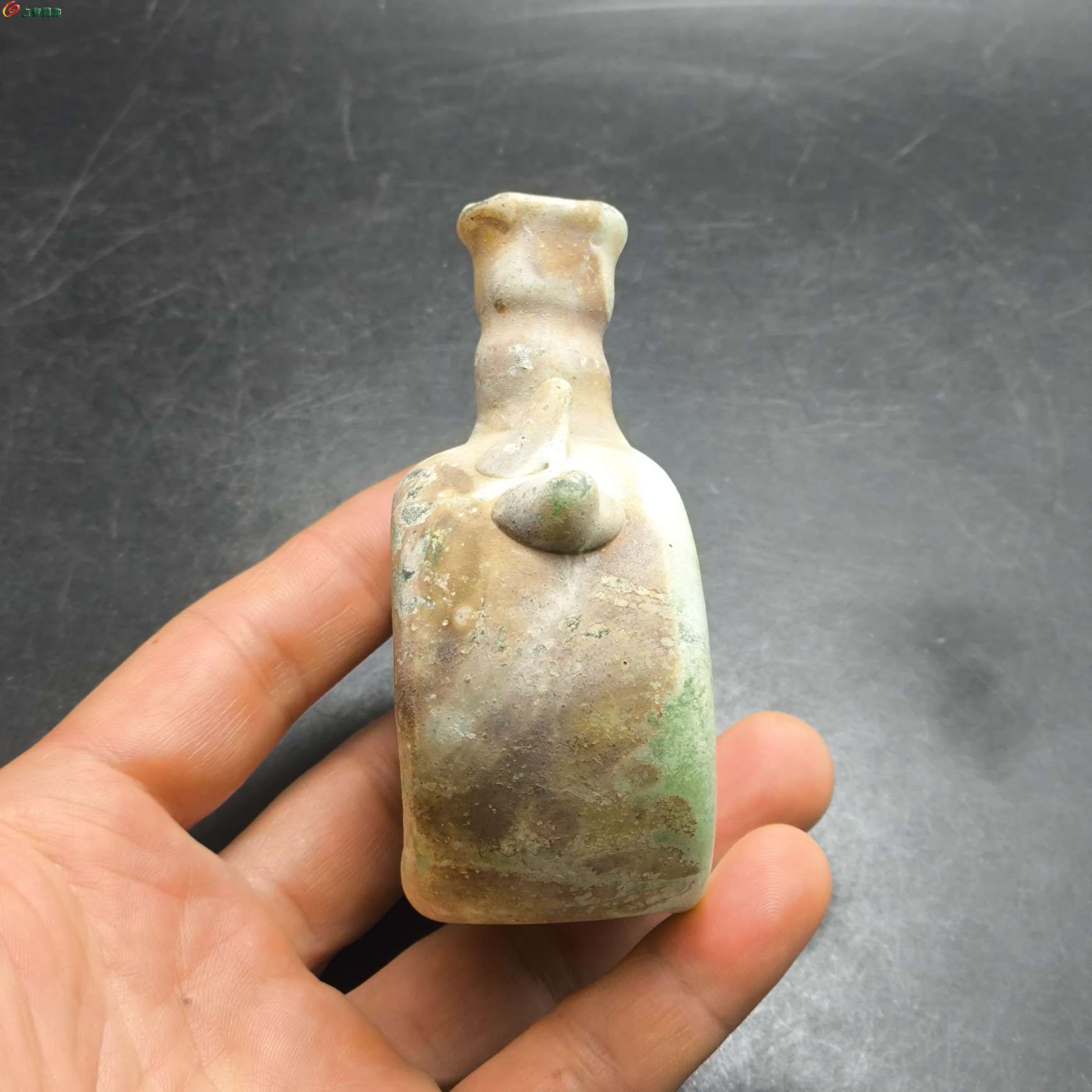 臻藏美品琉璃双耳瓶4.jpg