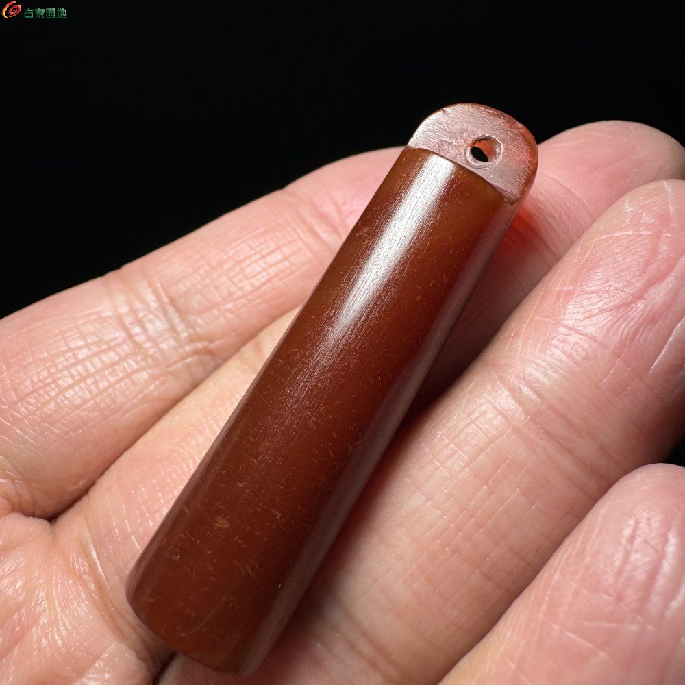 百年酒红大尺寸老玛瑙翎管吊坠6.jpg