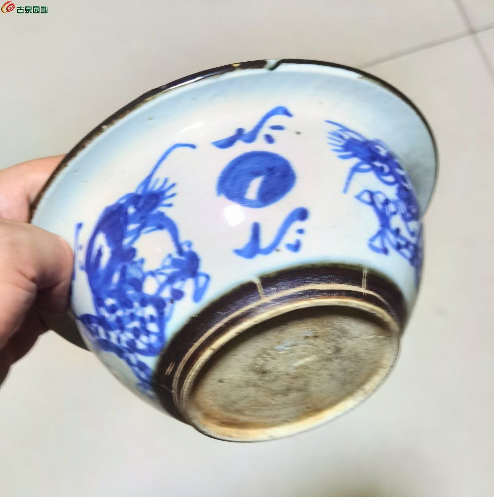 清代18公分紫口铁足双龙戏珠青花香炉- 历代陶器瓷器- 古泉社区