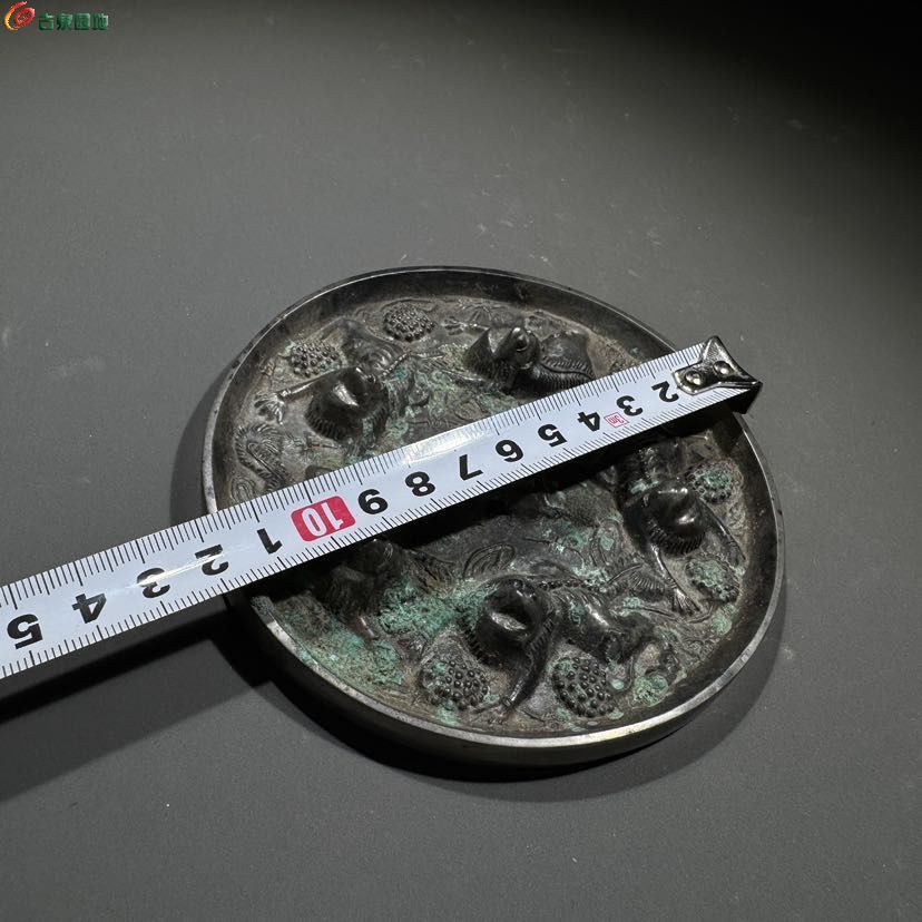 青铜工艺，海兽葡萄镜，海兽比一般的要高，属于特殊版别9.jpg