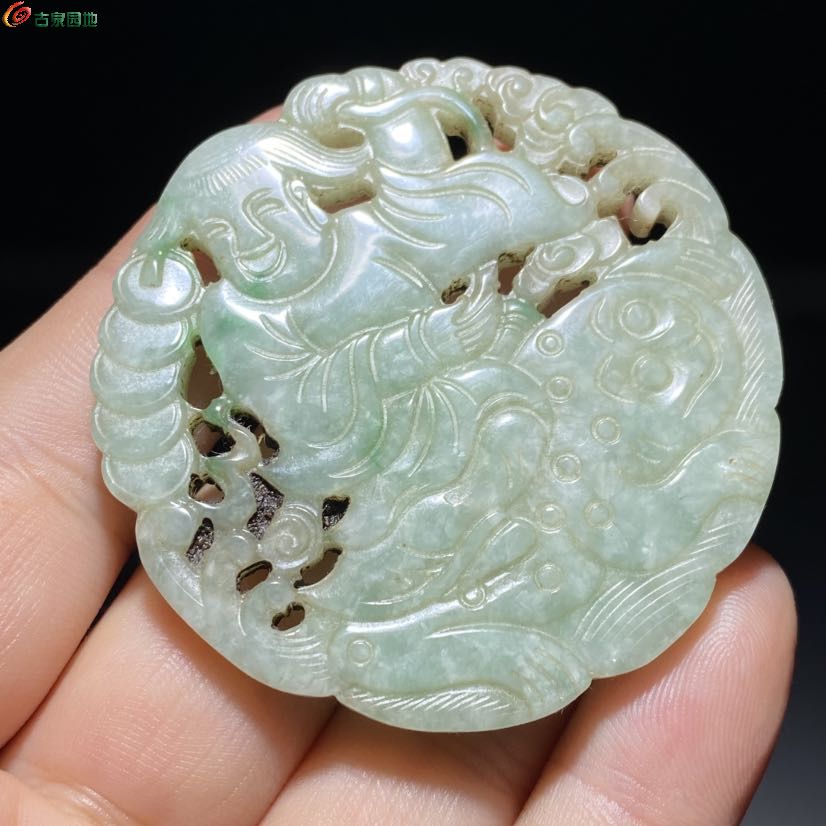 天然老翡翠刘海戏金蟾2.jpg