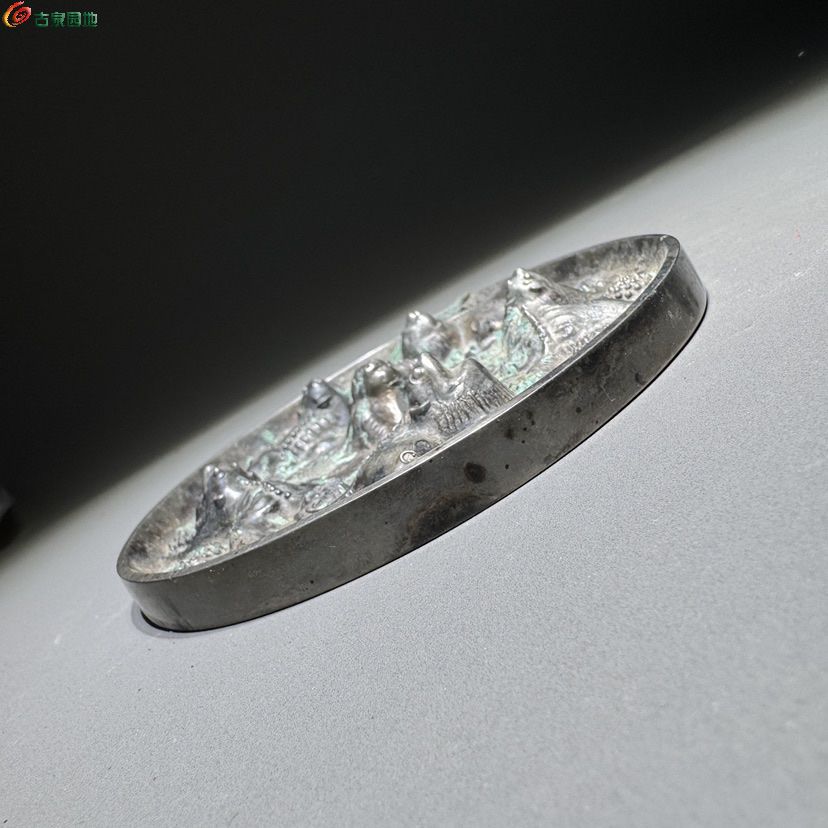 青铜工艺，海兽葡萄镜，海兽比一般的要高，属于特殊版别5.jpg
