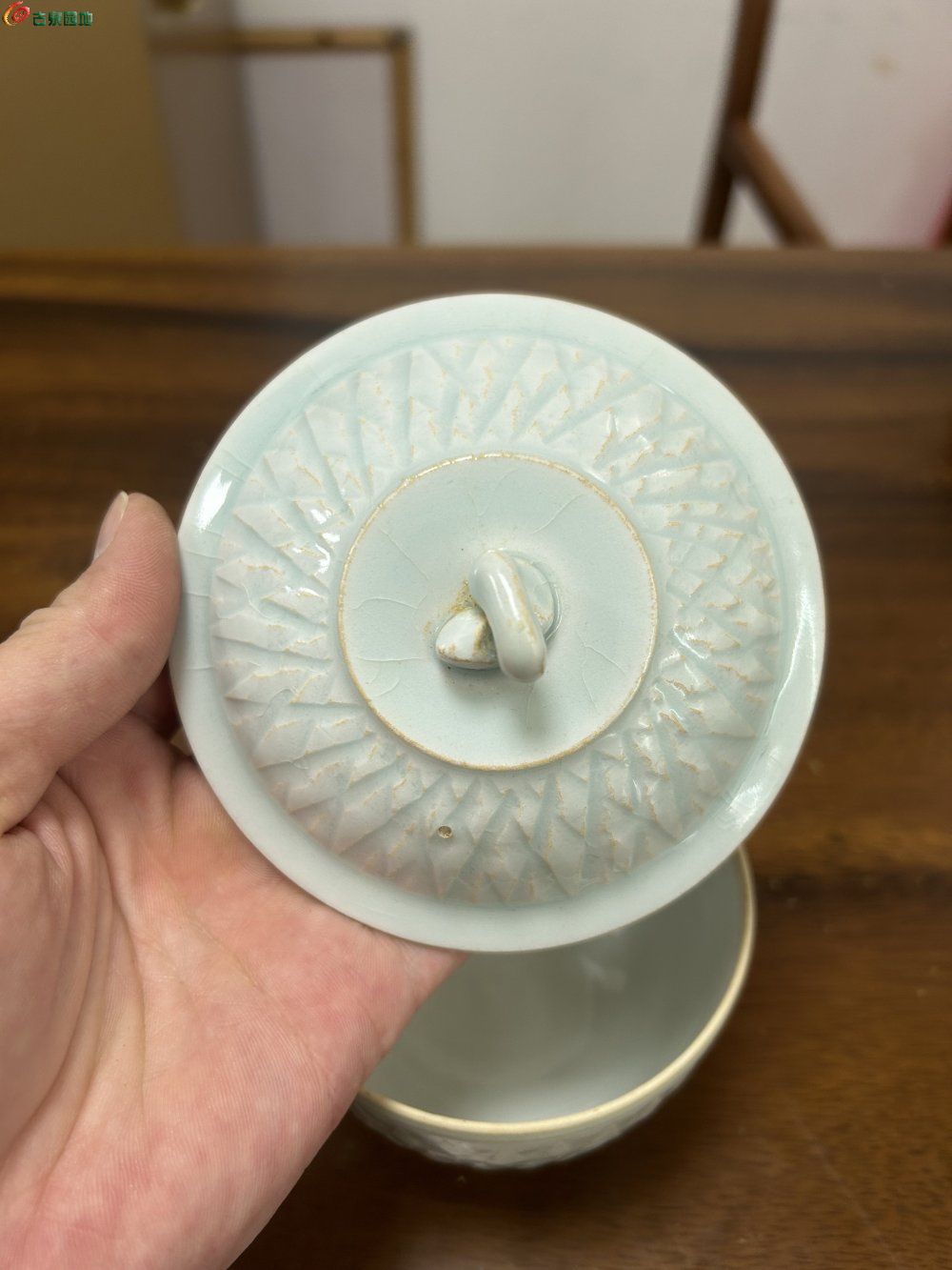 湖田窑刻花盖罐3.jpg