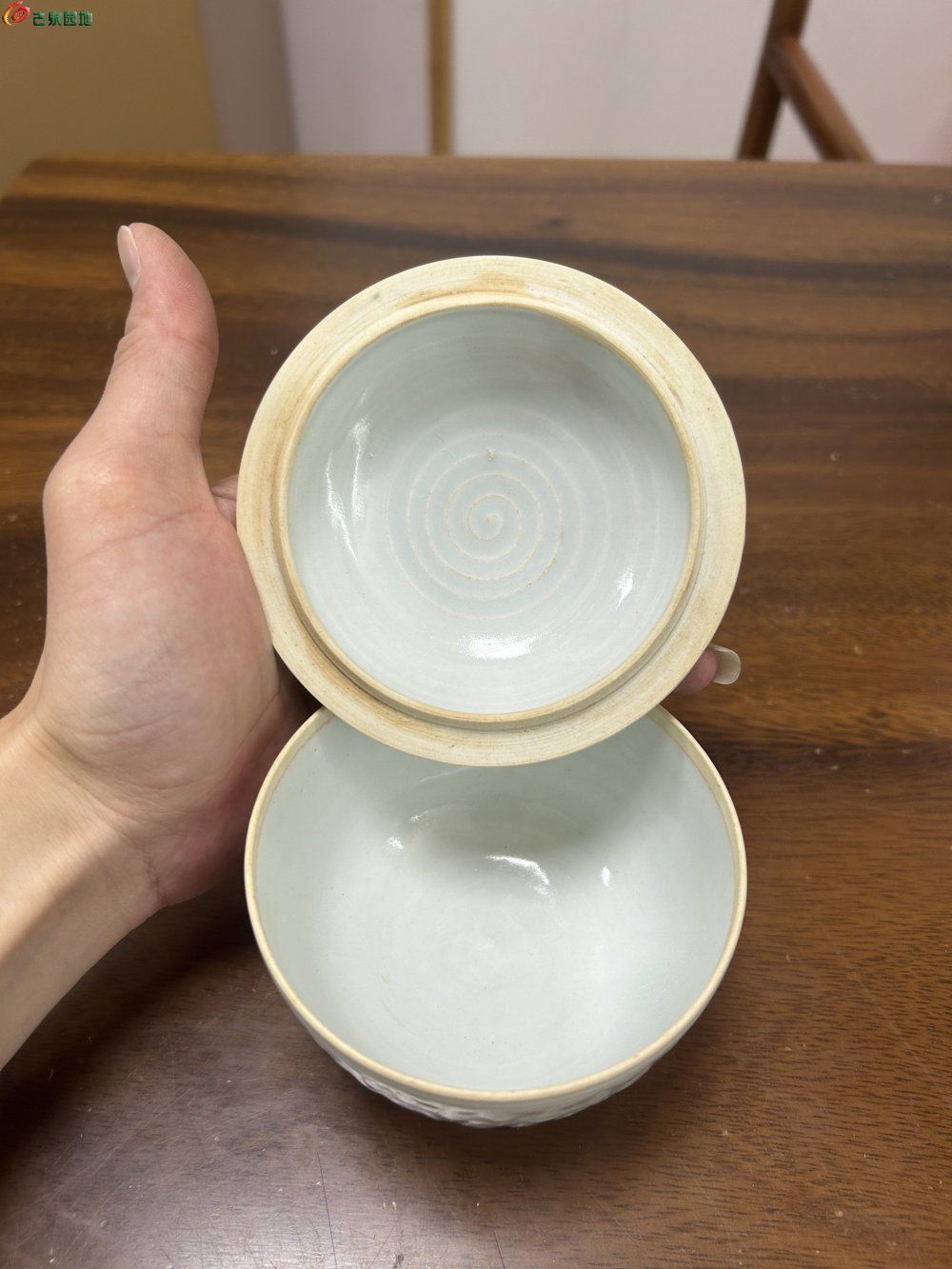 湖田窑刻花盖罐4.jpg