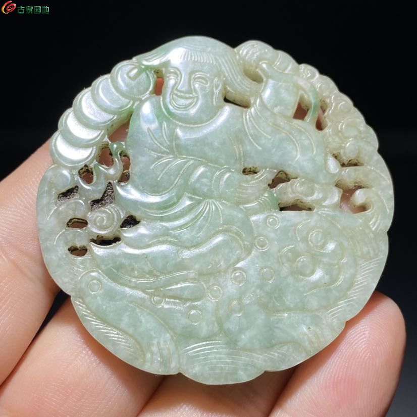 天然老翡翠刘海戏金蟾1.jpg