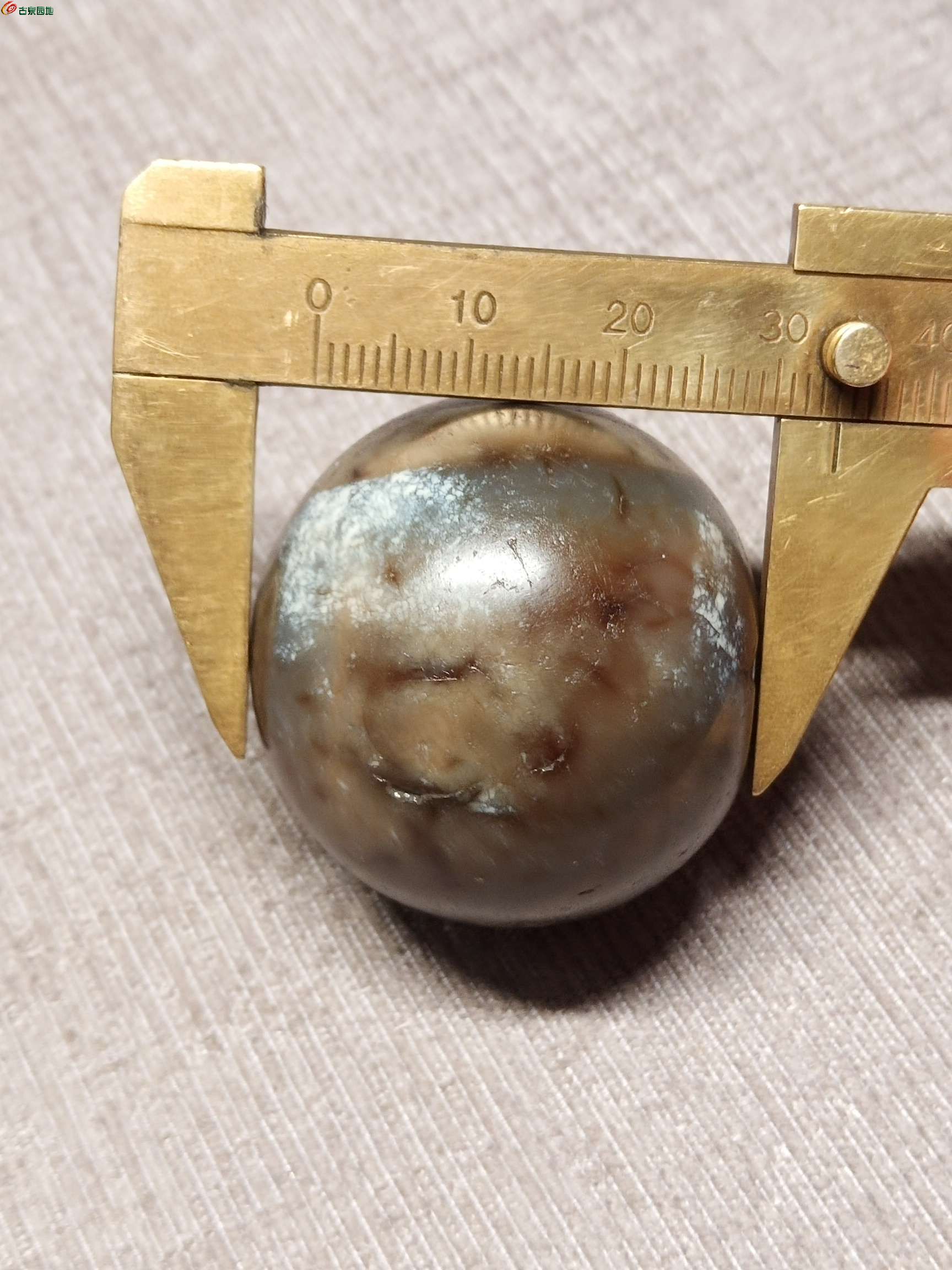 沧桑 尺寸近36mm 满风化 玛瑙特大圆球7.jpg