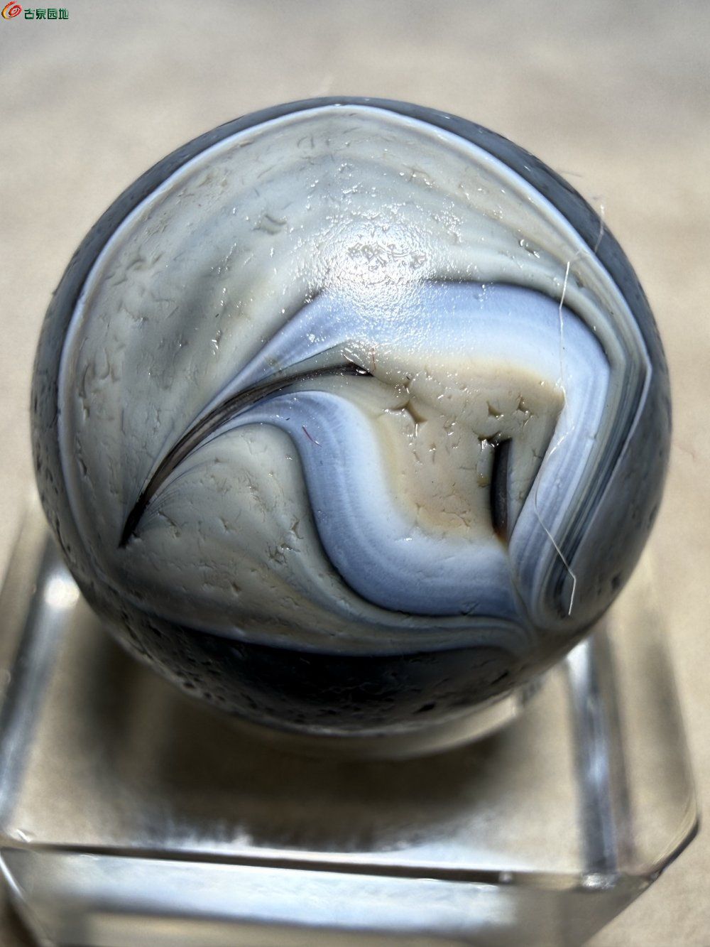 藏地收藏藏传缠丝玛瑙糖球珠 包浆油润 沁色自然1.jpg