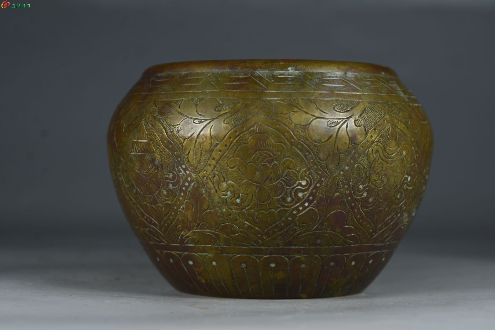 珍藏古铜皮色手工錾刻吉祥八宝炉香炉7.jpg