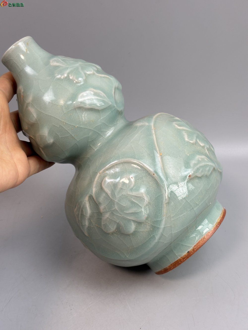 龙泉窑 牡丹炉2.jpg