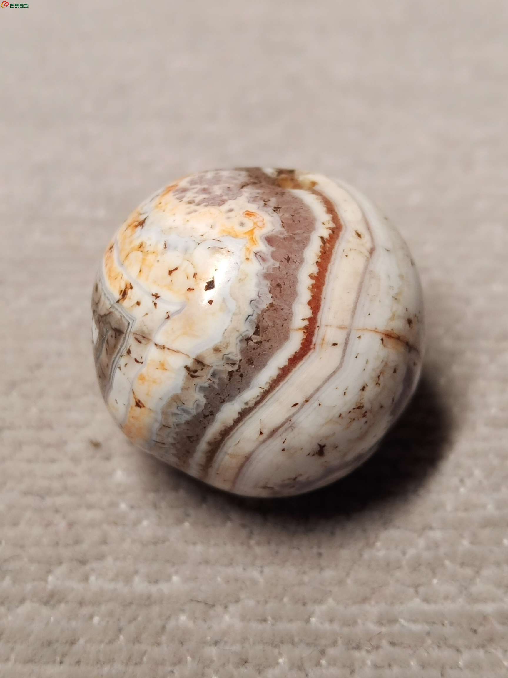 九元放大漏 仅有 尺寸大 满风化 灰皮玛瑙圆珠4.jpg