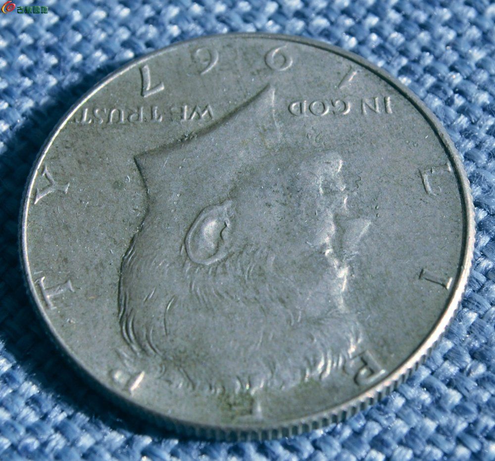 带光高银1967年面肯尼迪像背飞鹰半圆银币局3.jpg