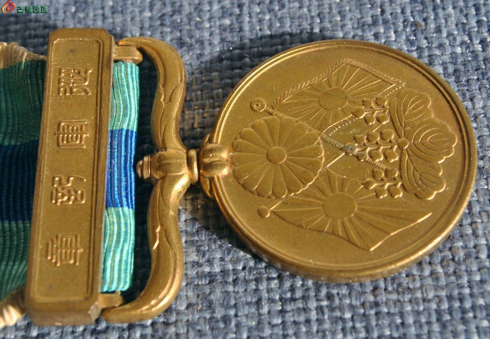 美品原盒带光鎏金1904年日露战争从军纪念章1局7.jpg