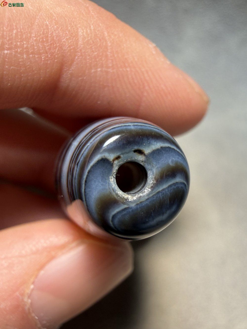 天然大眼睛缠丝玛瑙珠 满风化 包浆油润 沁色自然6.jpg