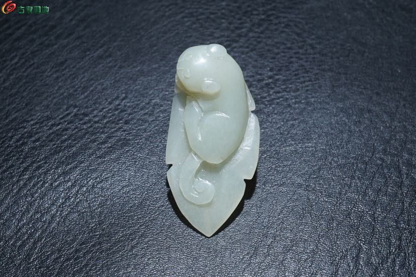 和田玉秋叶猫挂件7.jpg