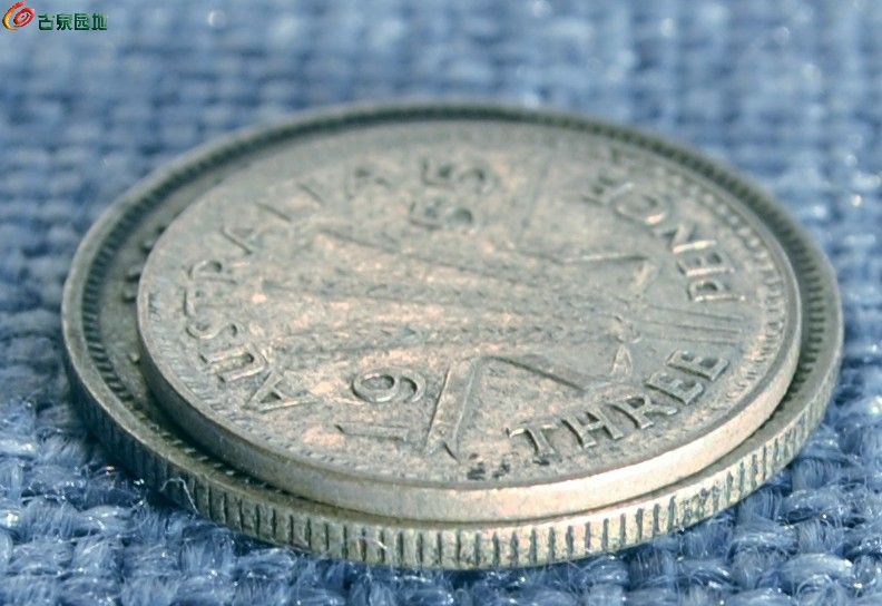 1942年英国带皇冠6便士银币和1955年澳大利亚面三麦穗3便士银币2枚局8.j