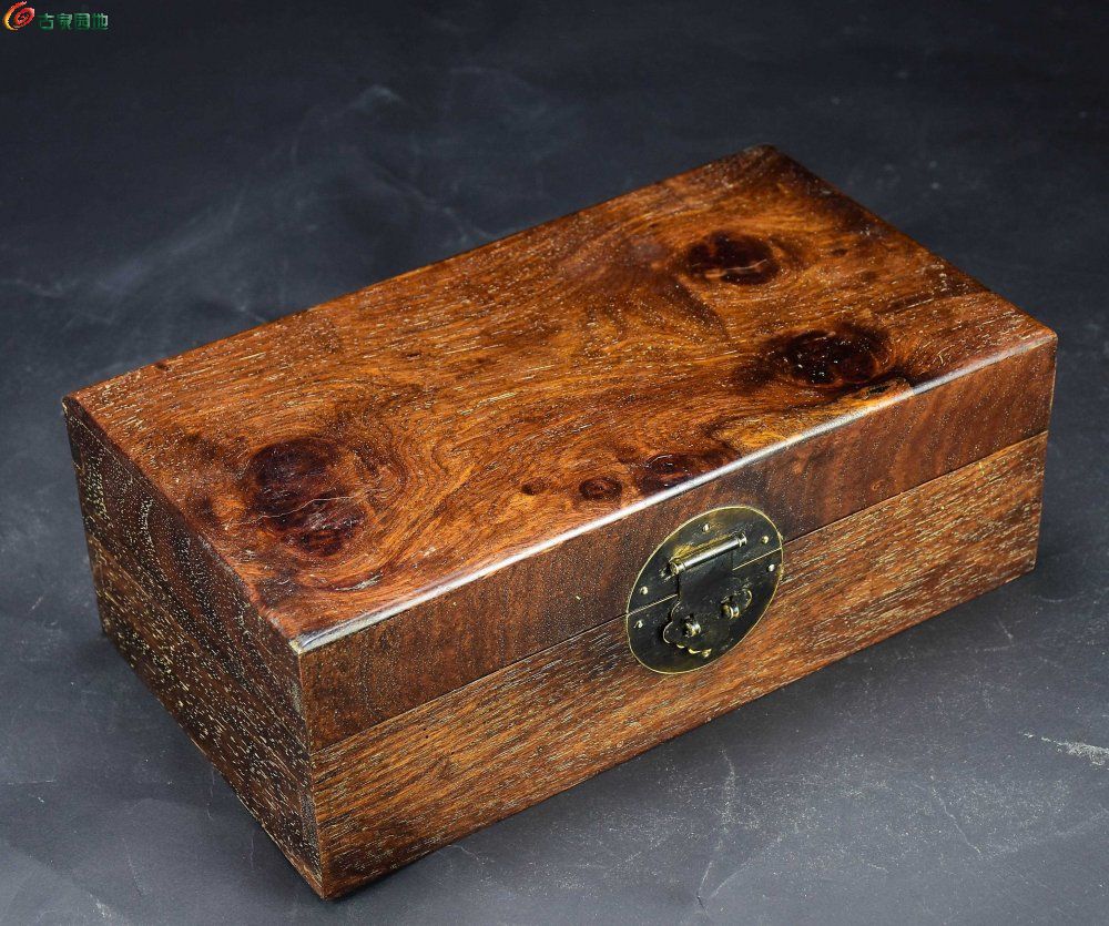 旧藏鬼脸黄花梨木首饰盒3.jpg