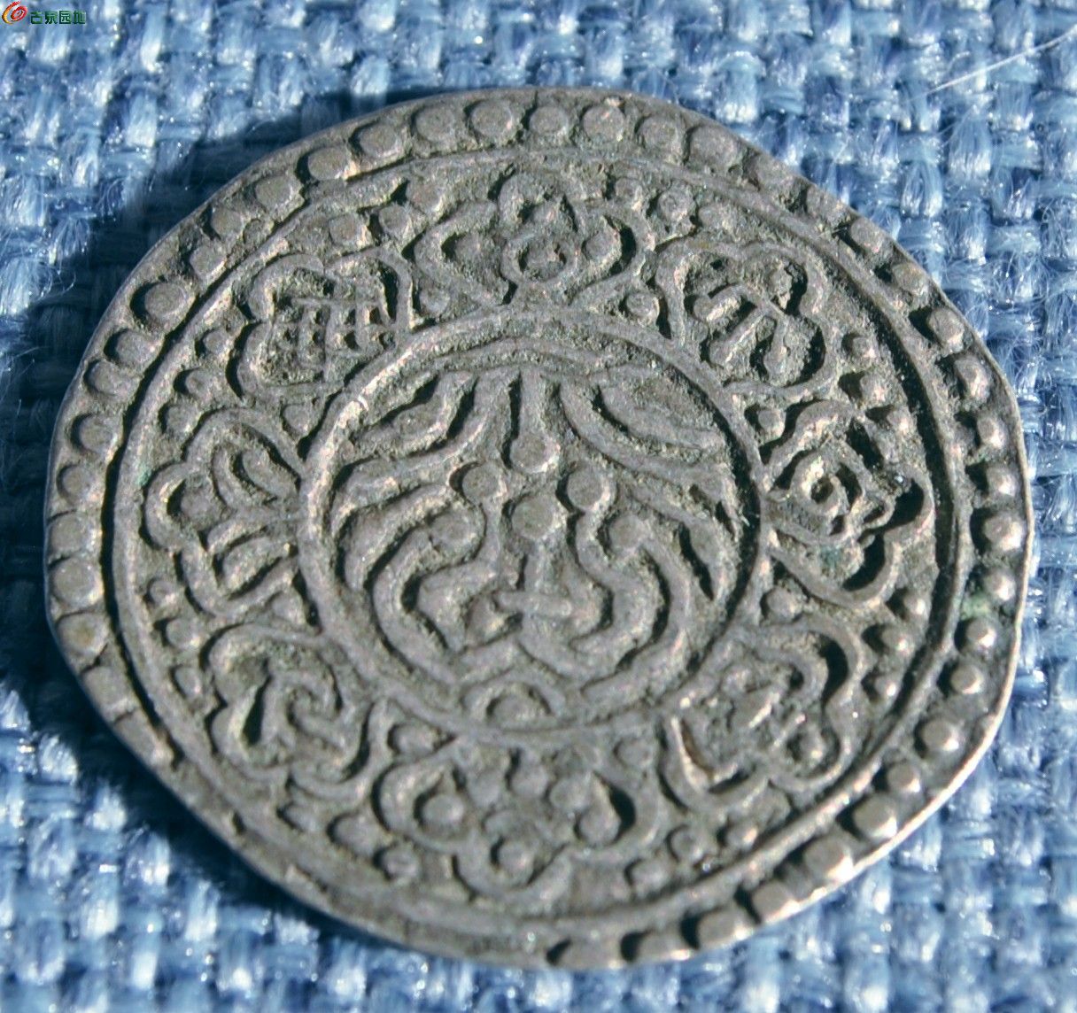 西藏章噶噶布银币局3.jpg