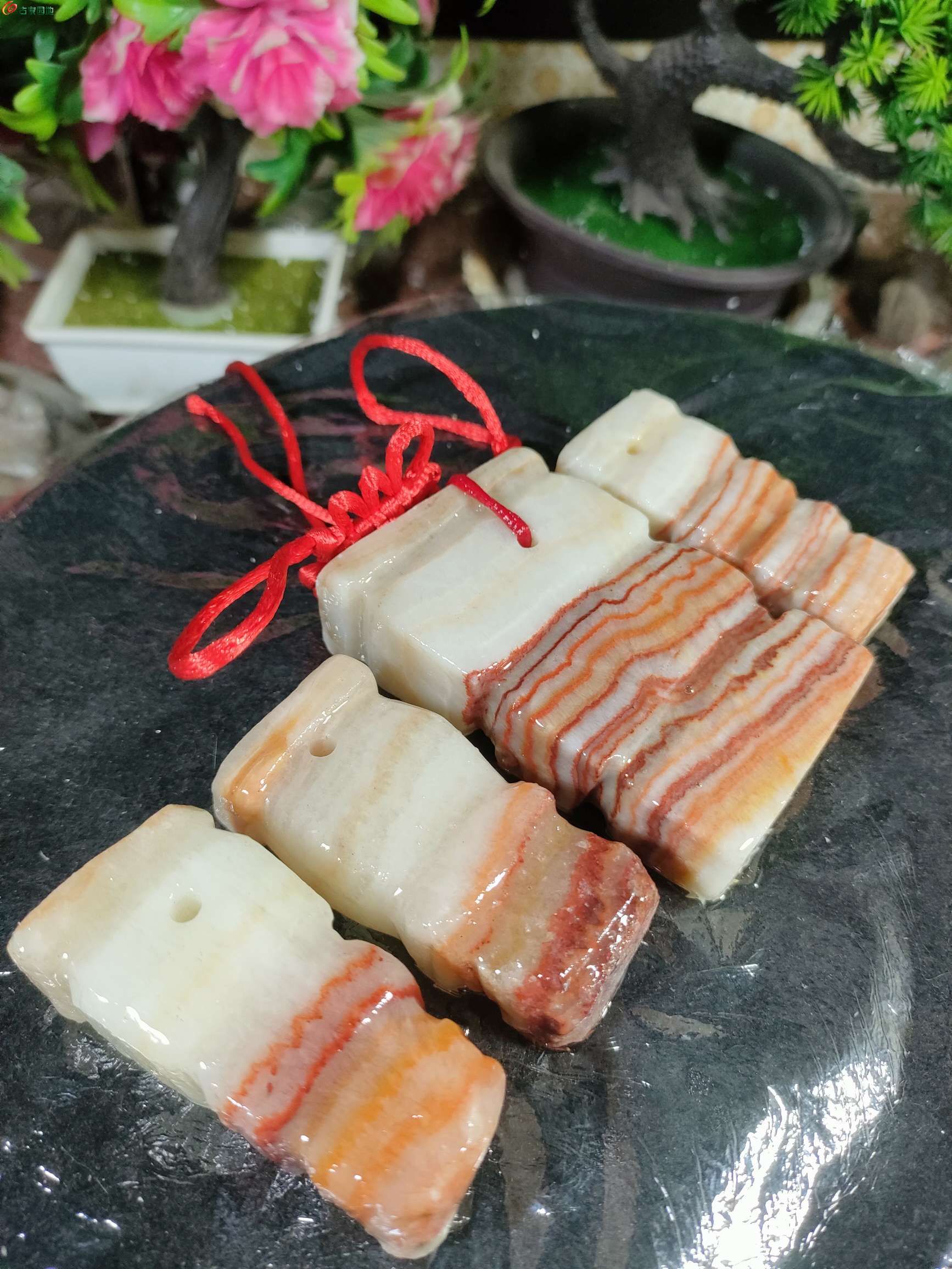 26竞拍天然精品猪肉石摆件6.jpg