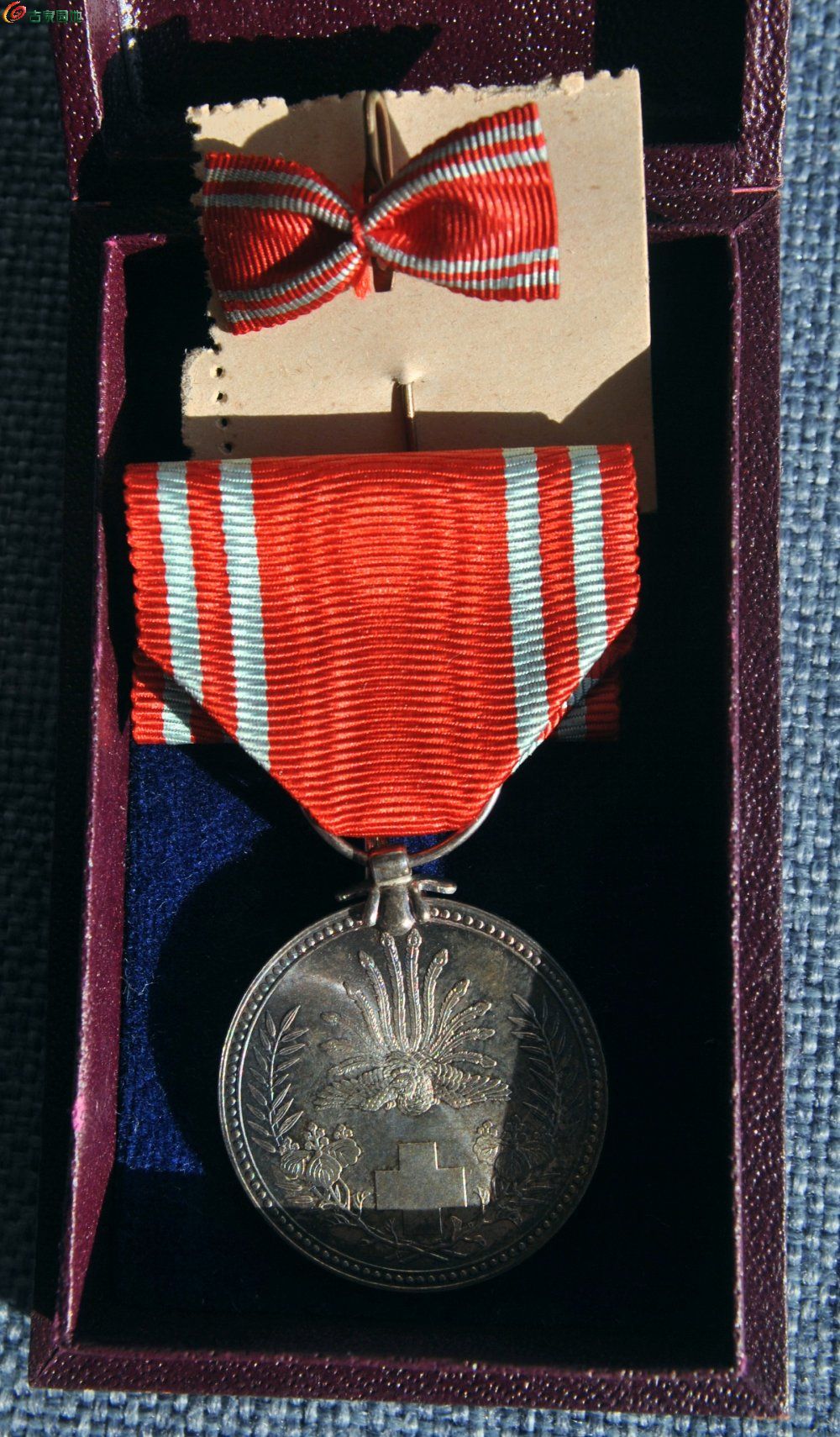 美品原盒带光带略章1888年赤十字社银质纪念章局2.jpg