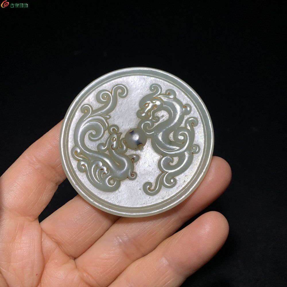 甄品旧藏 和田玉 龙凤呈祥护心镜4.jpg
