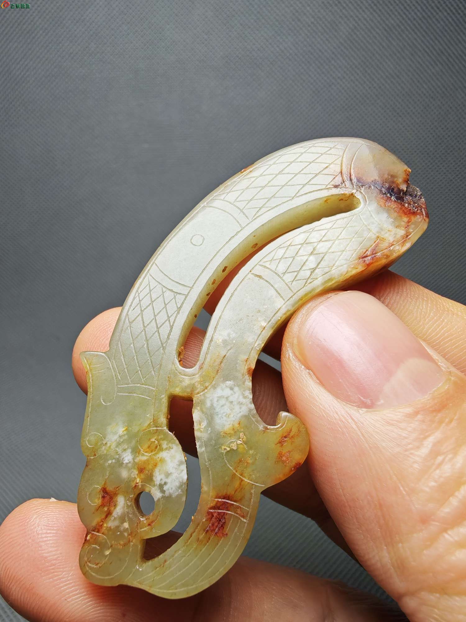 高古风格和田玉龙佩5.jpg