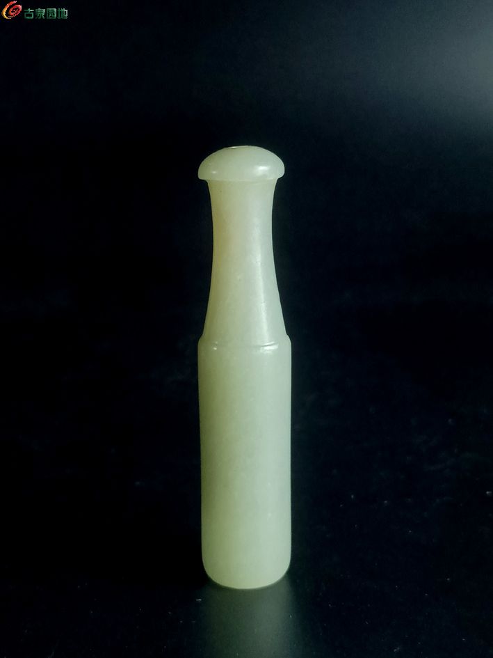 清代和田玉烟嘴 (2).jpg