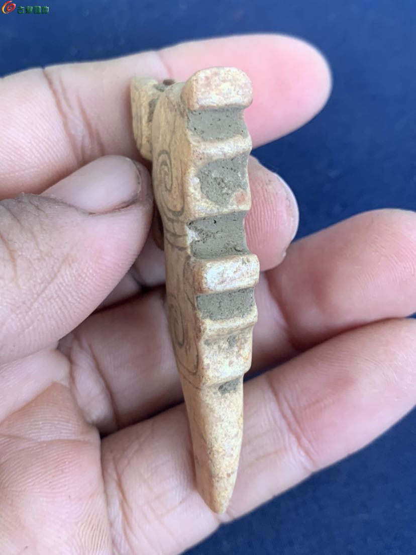 地方玉瑞兽，高古风格4.jpg