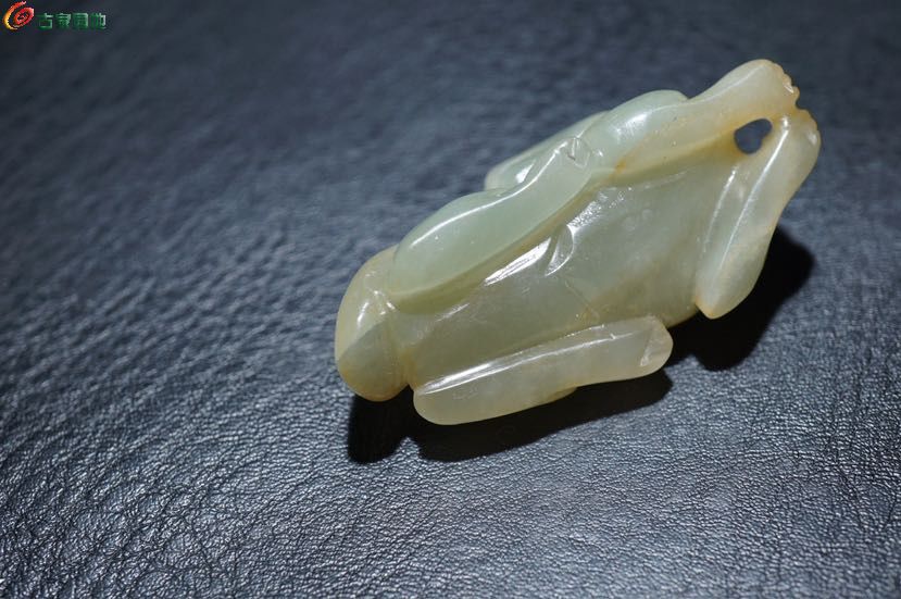 明清老和田玉貔貅把件6.jpg