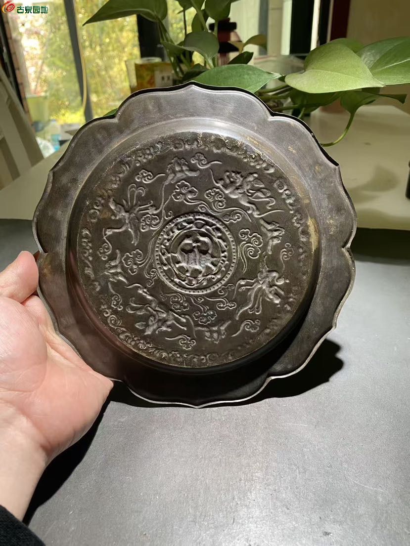 极美品清代带工龟蛇银盘2.jpg