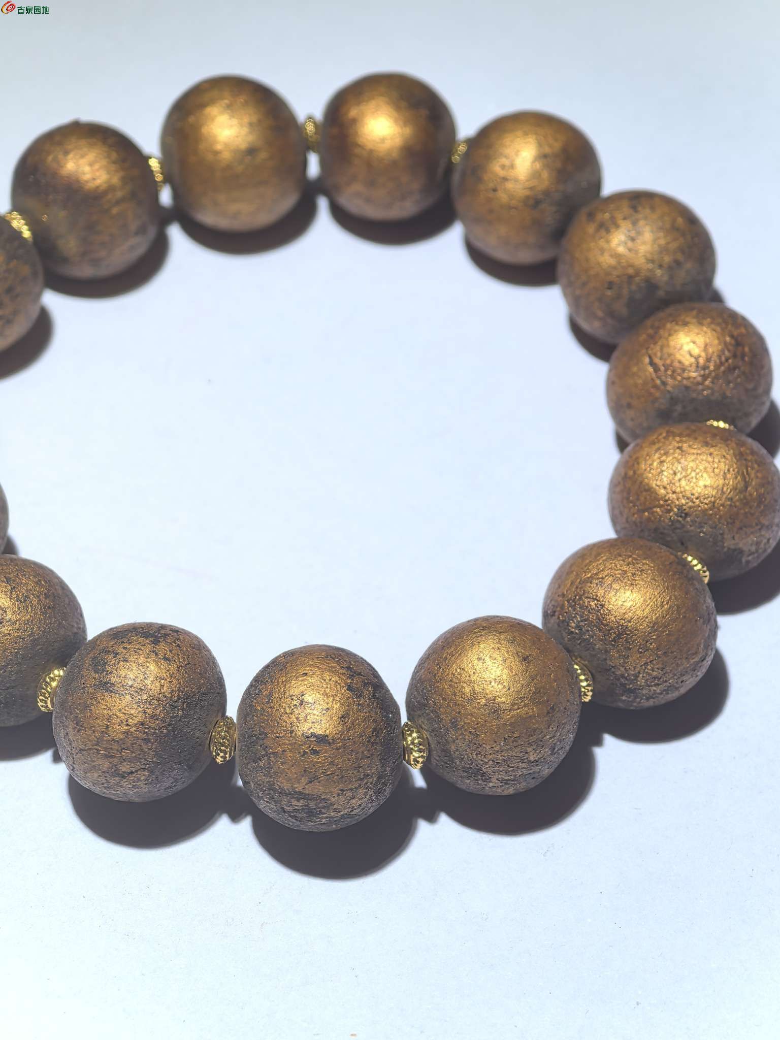 清末稀有鎏金沉香薄荷中药等名贵材料压制老合香手链1.jpg