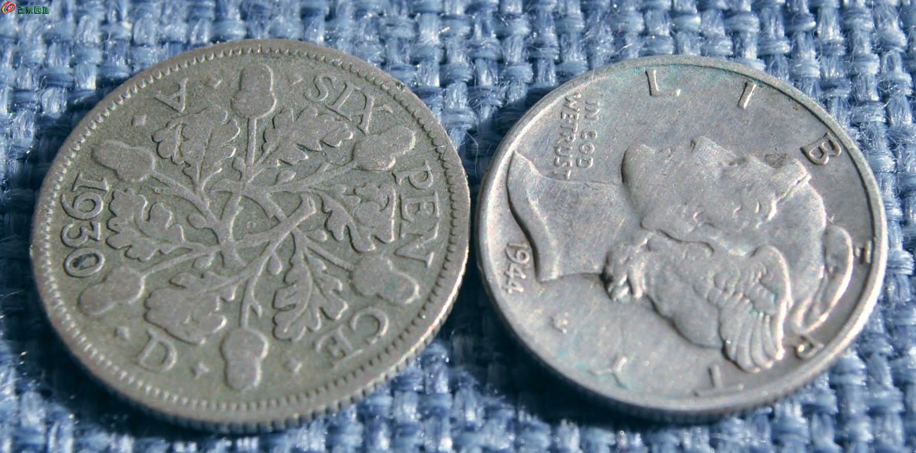 1944年美国自由女神10美分银币和1930年橡树枝叶6便士银币2枚1局2.jp