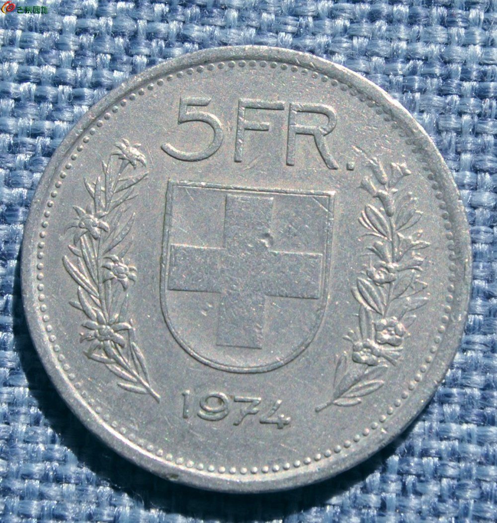 1974年面十字盾背人物5法郎硬币正3.15-13.3克.jpg