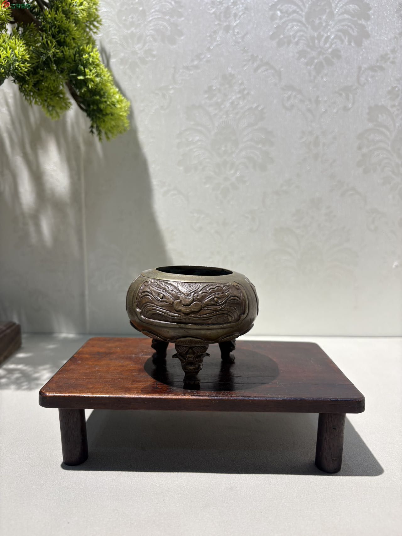 兽面纹香炉1.jpg