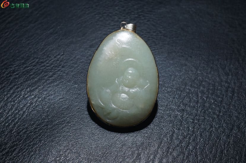 苏工老和田玉弥勒挂件1.jpg