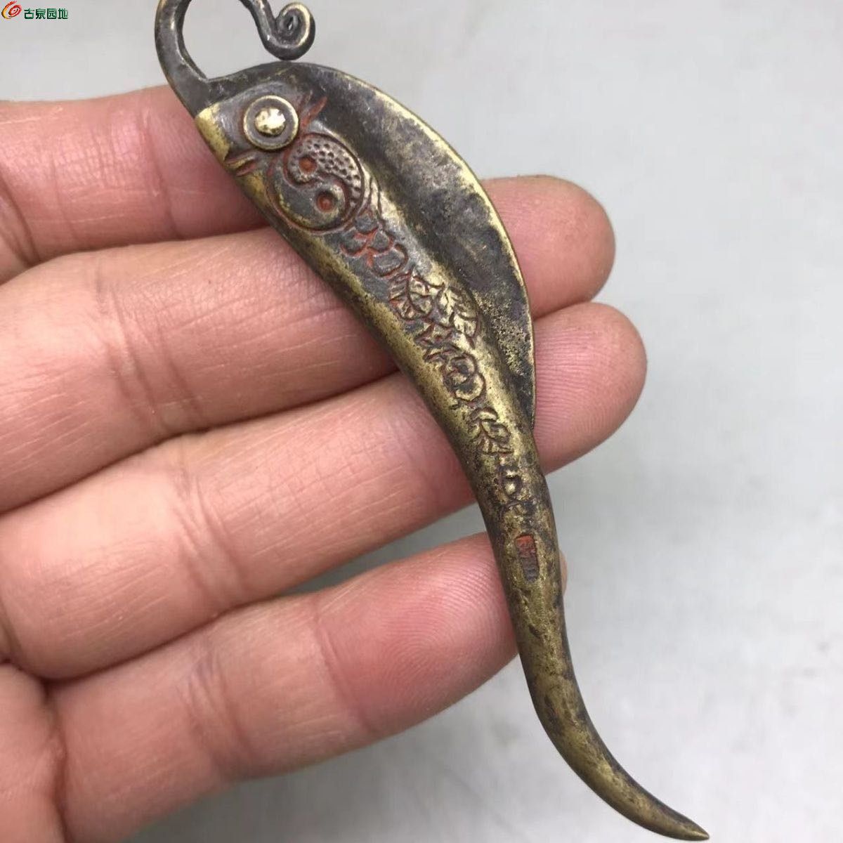 八卦铜鱼刀带字号1.jpg