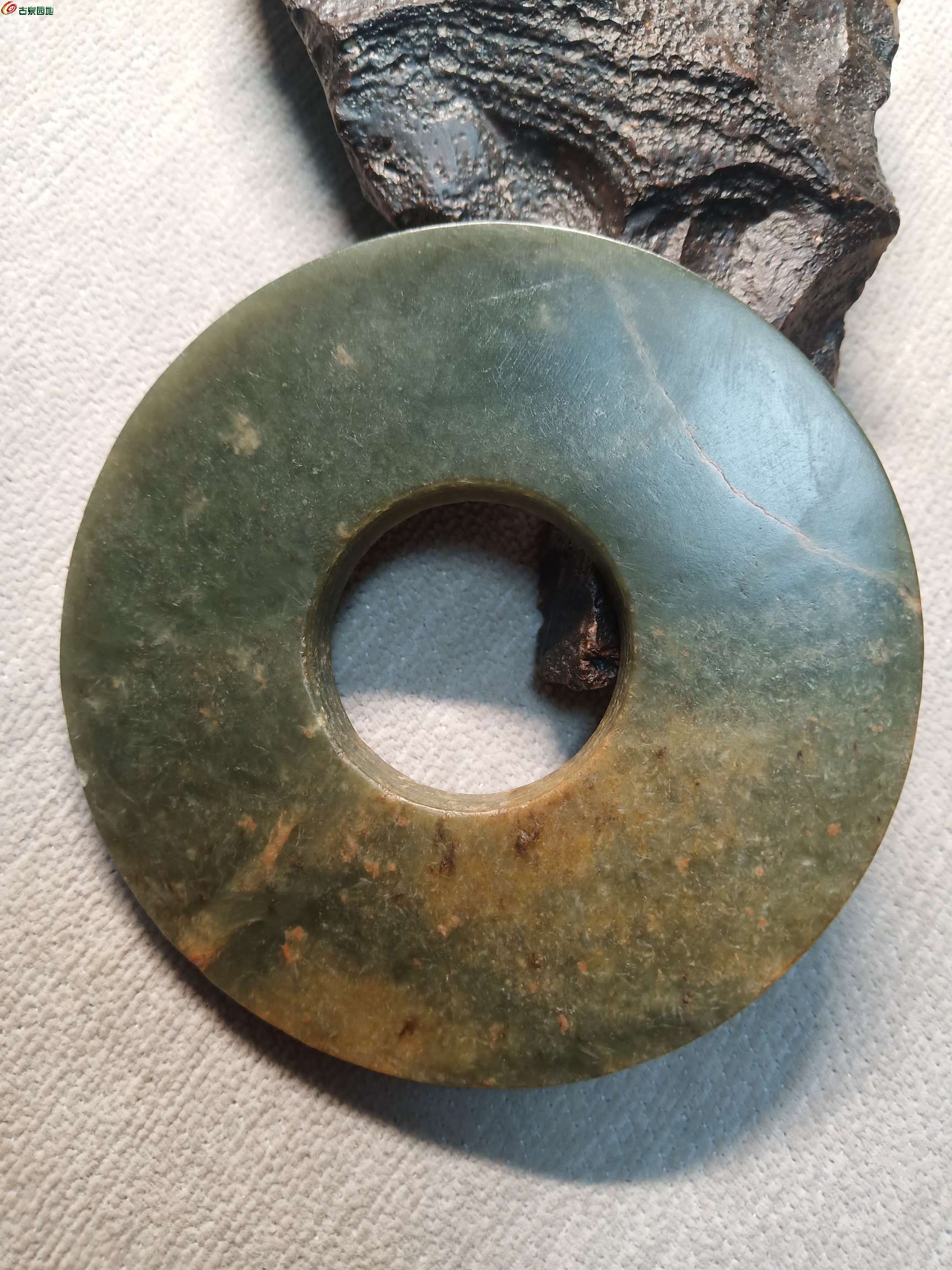 齐家文化风格玉石器 地方玉1.jpg