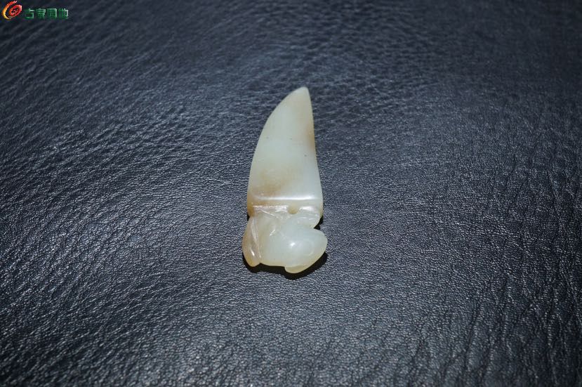 明清老和田玉玉兽挂件4.jpg
