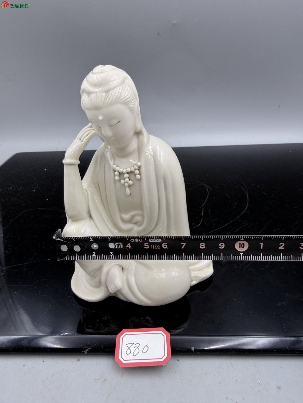 白瓷自在观音坐像 德化窑 白釉观音盘腿而坐佩戴珍珠项7.jpg