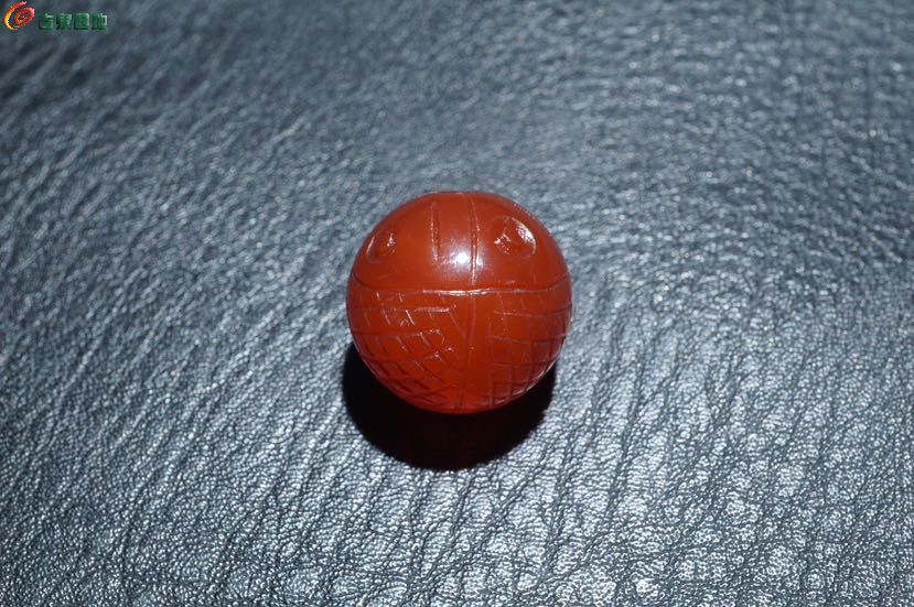 清老玛瑙满工玉鱼朝珠1.jpg