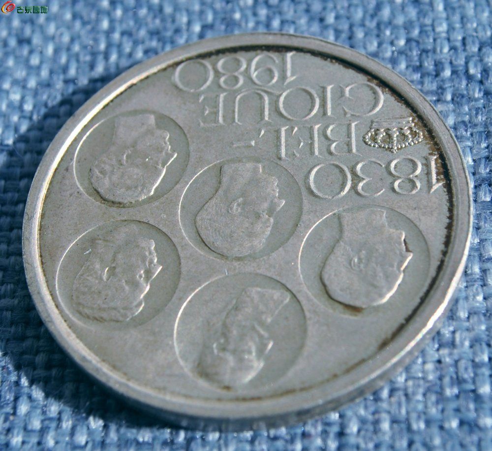 美品带光25克1980年左侧皇冠版比利时独立150周年纪念大银圆3局7.jpg