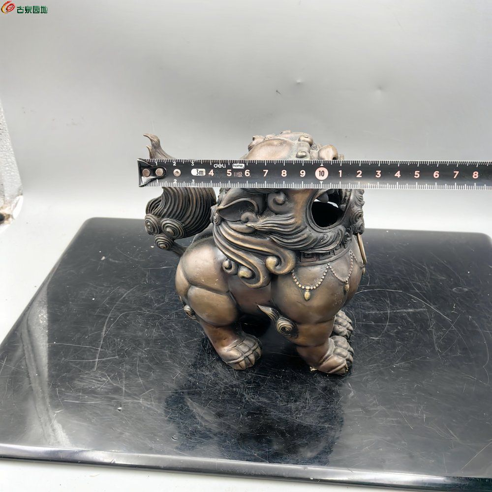 狮子香炉器形美里面燃上香古朴沧桑7.jpg