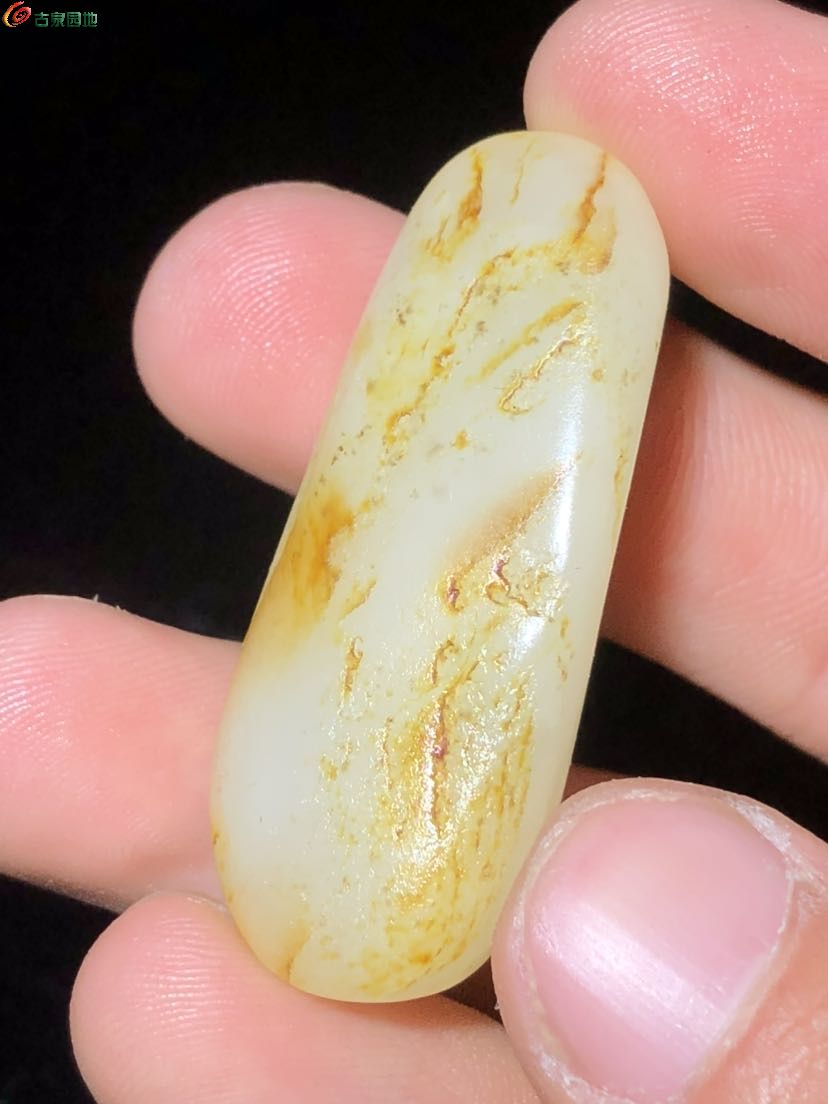 新疆和田玉洒金白玉籽料原石6.jpg