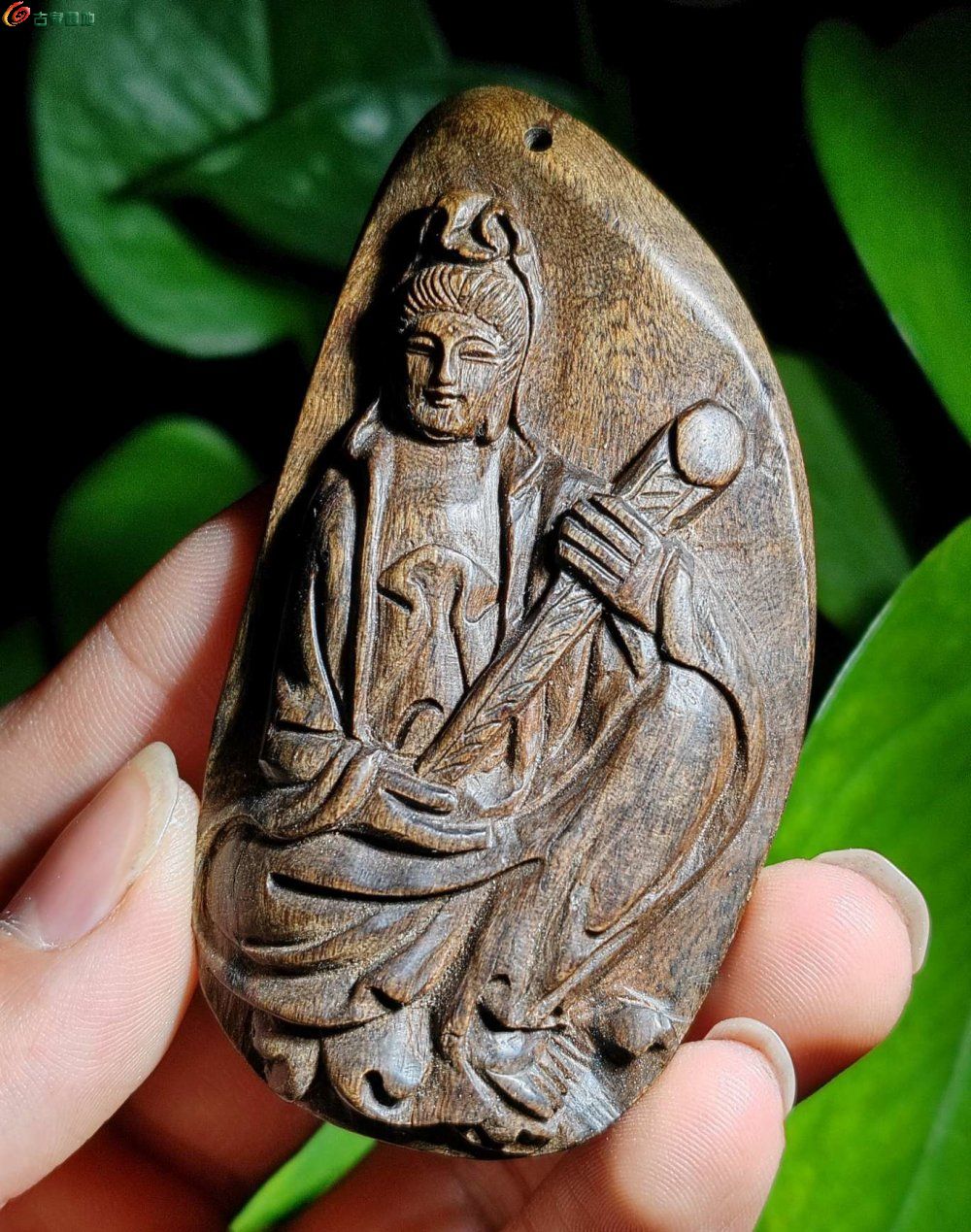 金丝楠人物吊坠4.jpg