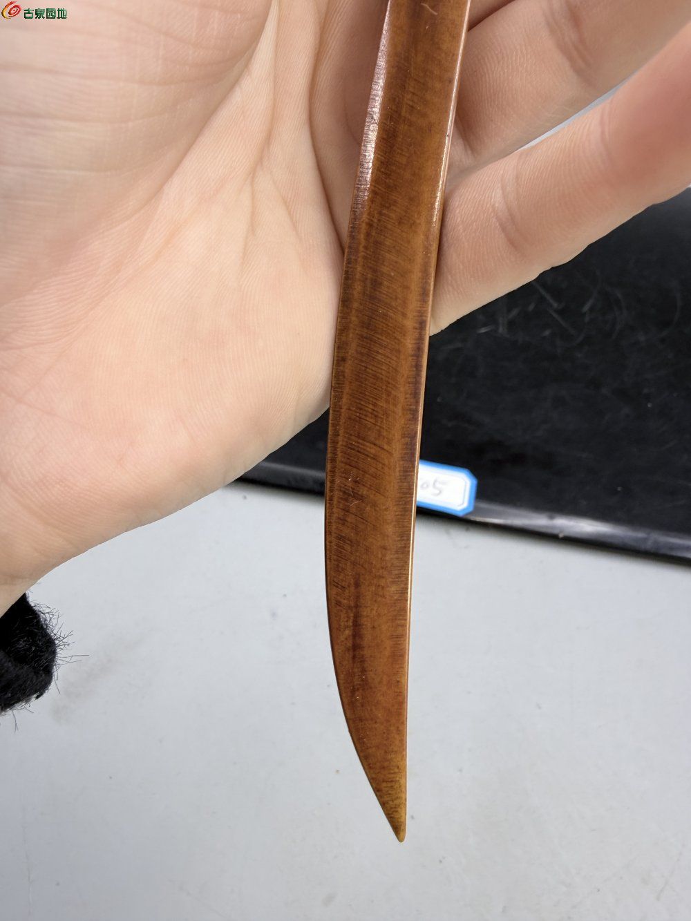 裁纸刀外观精美形似柳叶眉纤细轻薄7.jpg