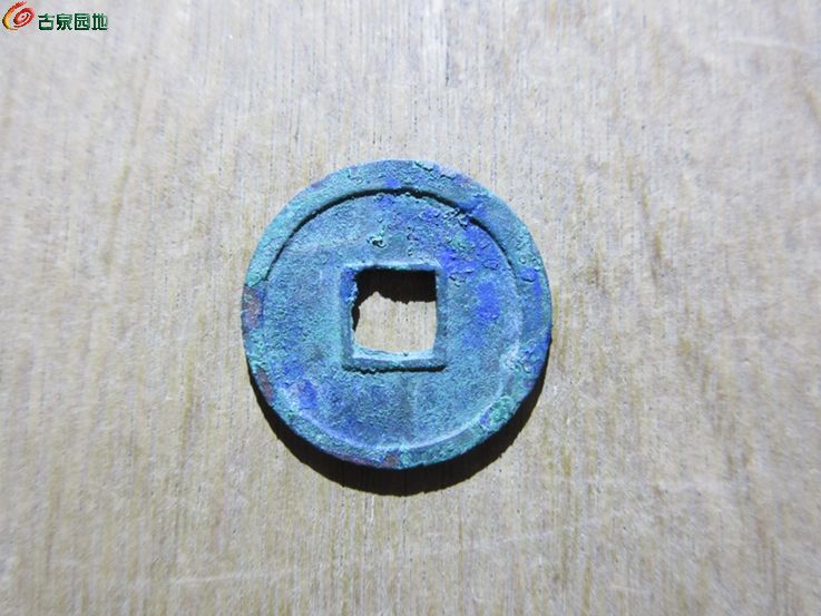 开元踢球2.jpg