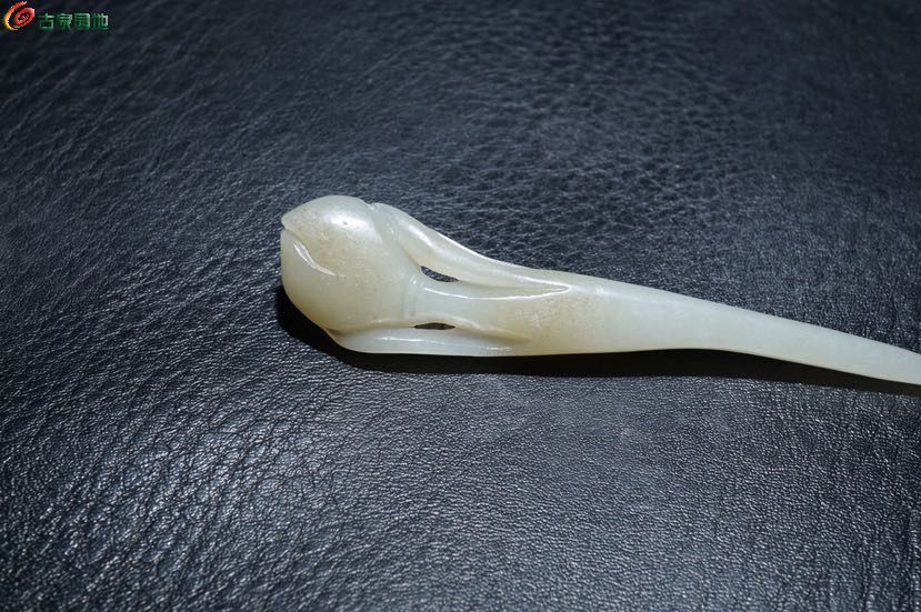 老和田玉寿桃茶拨2.jpg
