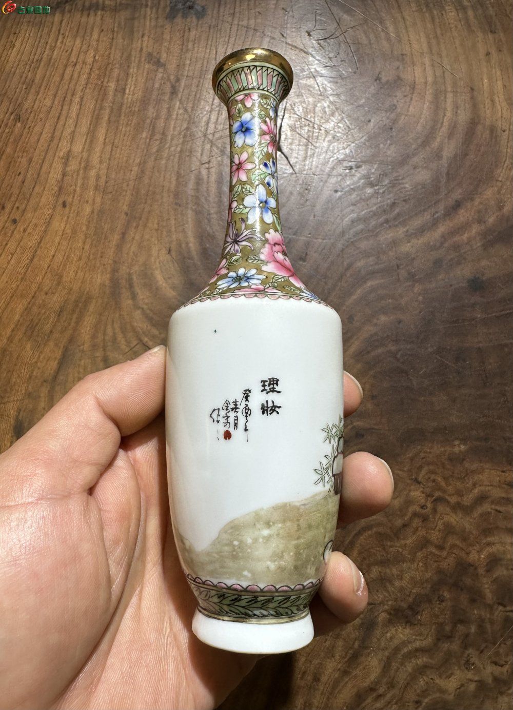 90年代粉彩瓶-25年03.JPG