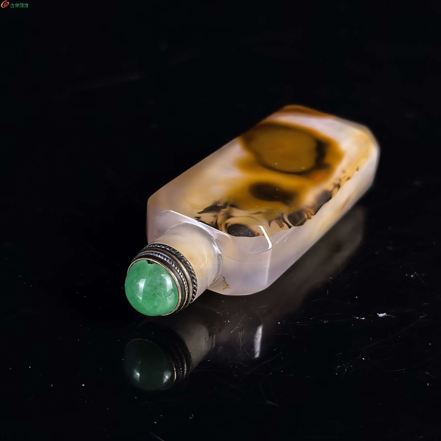 旧藏 清代翡翠盖俏色玛瑙鼻烟瓶3.jpg
