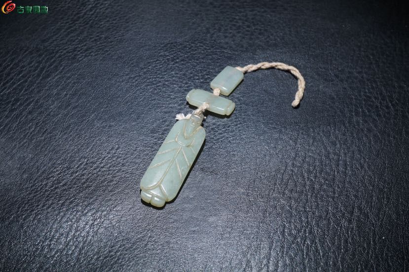 明清老和田玉翁仲挂件一套1.jpg